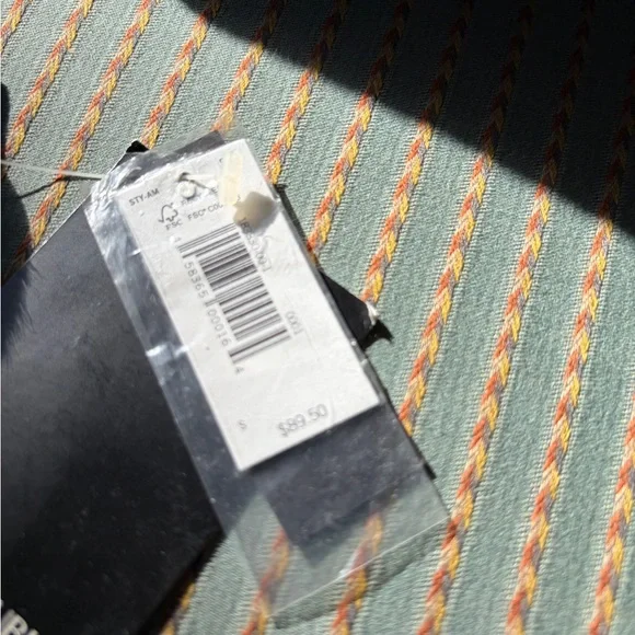 Black Banana Republic calf hair leather and wool- Stylish Winter Accessory NEW - Picture 3 of 4